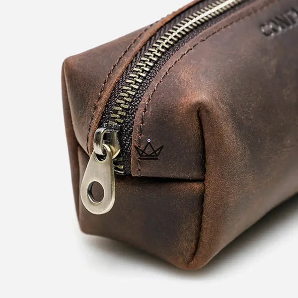 Personalisierbares kleines Reißverschlussetui aus Leder — Voyageur MINE – 12/13