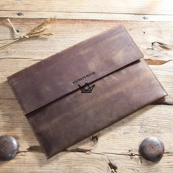 Pochette enveloppe iPad 13" en cuir personnalisable — Voyageur PLI – 3/13
