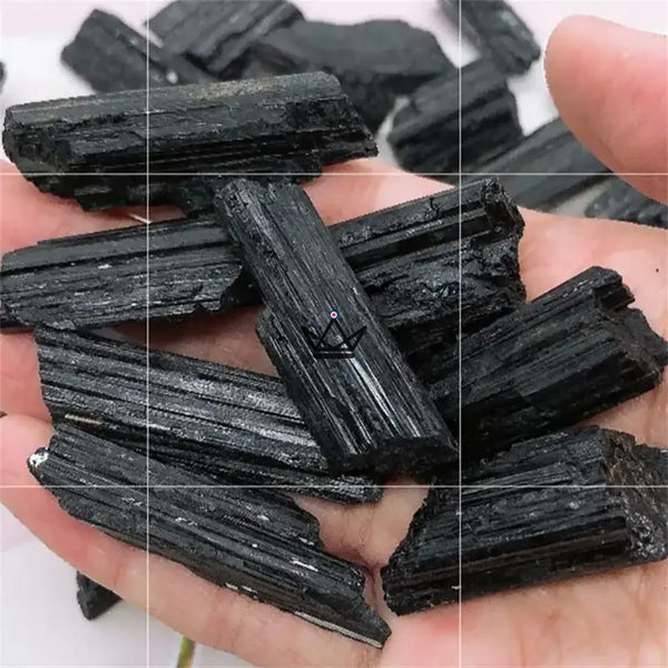 Minéraux bruts à collectionner, pierres naturelles à l'unité ou en sachet — LITHOS, Tourmaline noire / 1 pièce