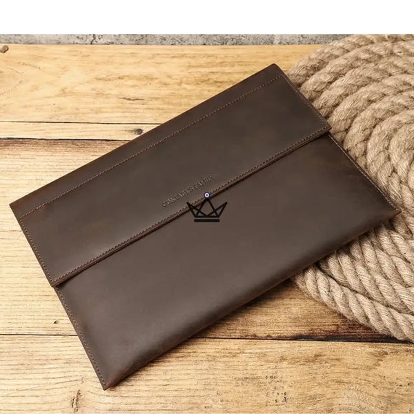 Housse Macbook en Cuir Personnalisable 13"-14" - Voyageur MISSIVE