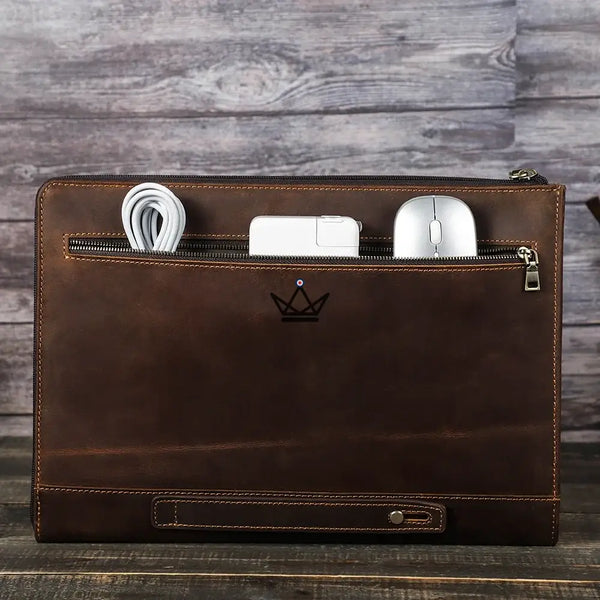 Housse cuir personnalisable pour MacBook 13 à 14 pouces - Voyageur TRAVERSÉE - ["Housse PC","Housse PC personnalisable","maj-desc","maj-filtre","Maroquinerie Personnalisable"] - housse PC personnalisable - Cadeau, Noël, Anniversaire, Original, Fête des pères, fête des mères - Atelier Atypique