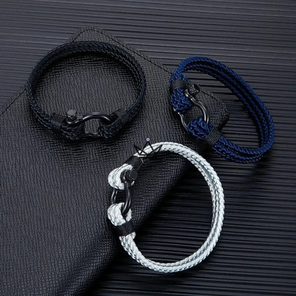 Bracelet cordage tressé à manille marine en acier noir - BOSCO - ["maj-desc","maj-filtre"] - bracelet - Cadeau, Noël, Anniversaire, Original, Fête des pères, fête des mères - Atelier Atypique